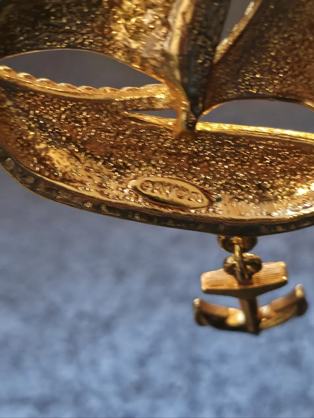 Vintage Avon Sailboat Brooch